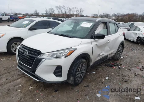 2021 Nissan Kicks Sv Xtronic Cvt z USA, uszkodzony, nr VIN 3N1CP5CV2ML566167